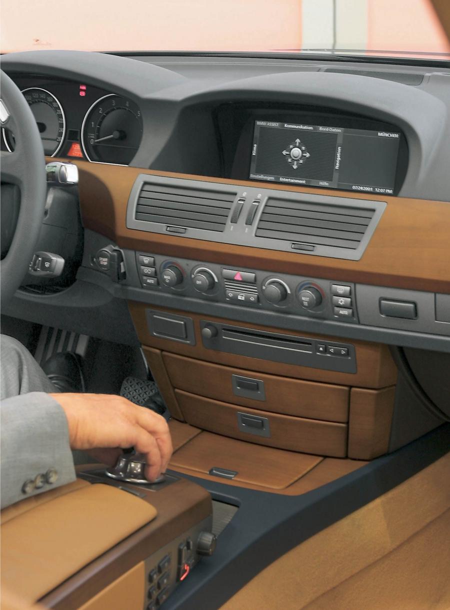  BMW 7-Series L 2003 года  (фото 48 из 61)